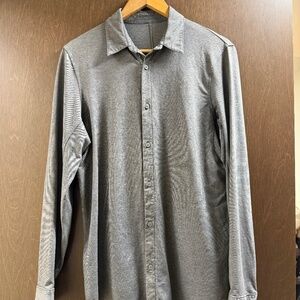 Men's Lululemon Commission Button Down Shirt. Excellent Condition.